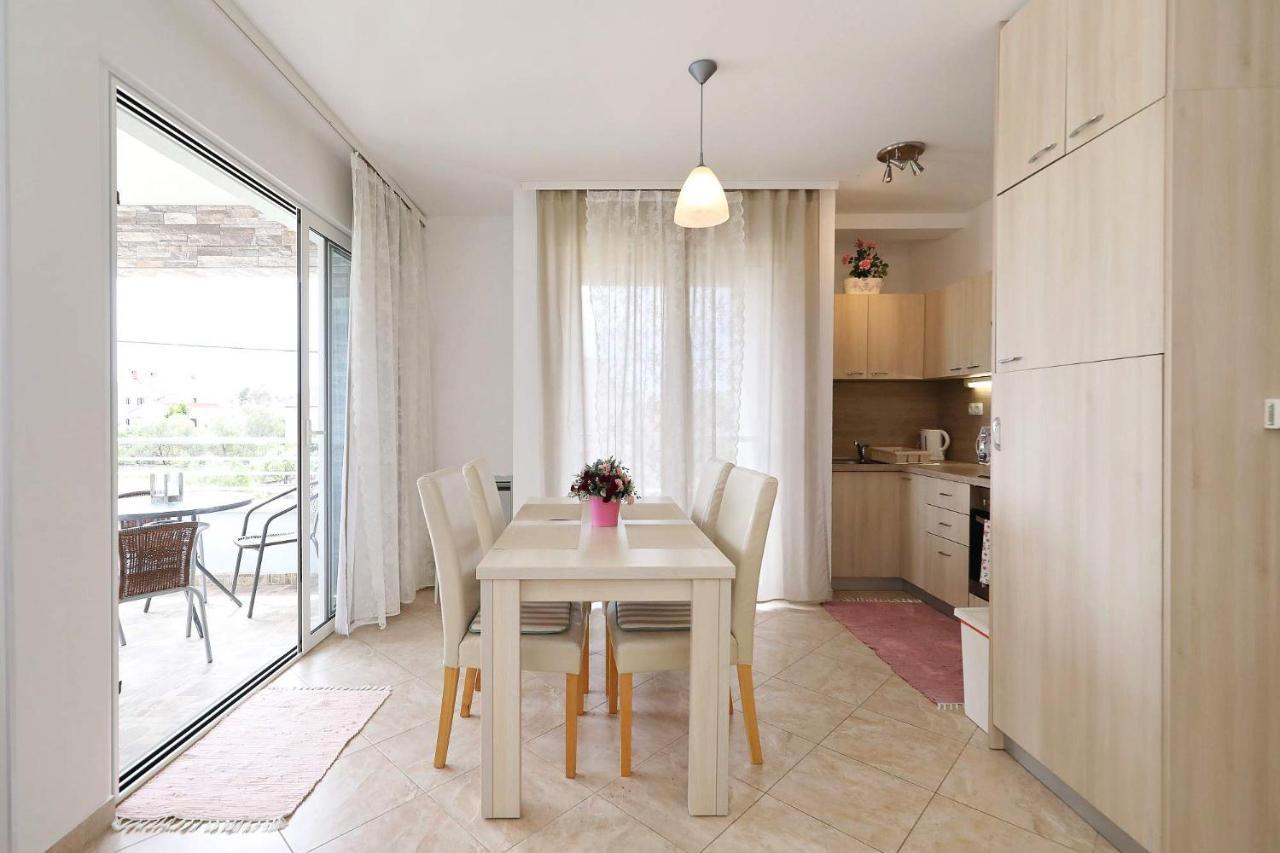 Apartments Punta Privlaka  Exterior photo