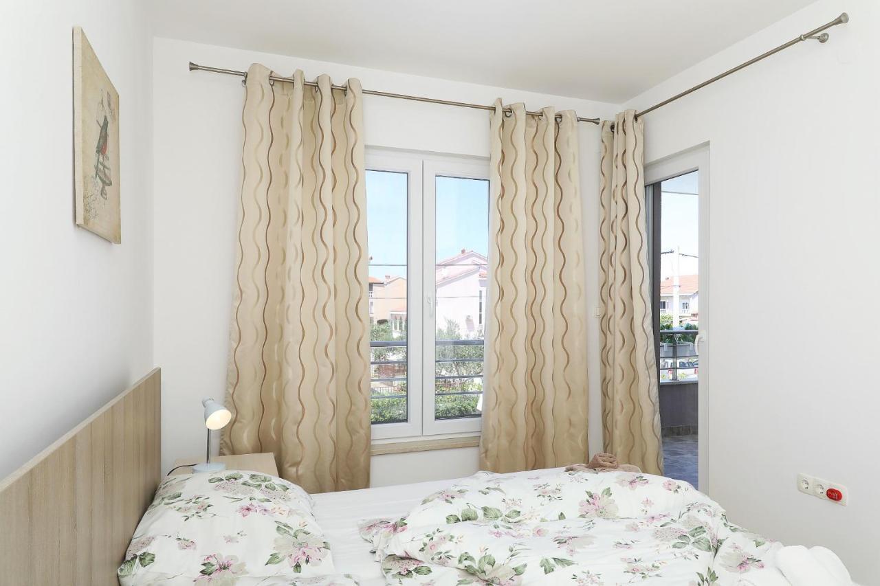 Apartments Punta Privlaka  Exterior photo